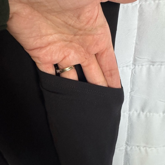 American Eagle Outfitters Sleek Black Leggings - Picture 4 of 5